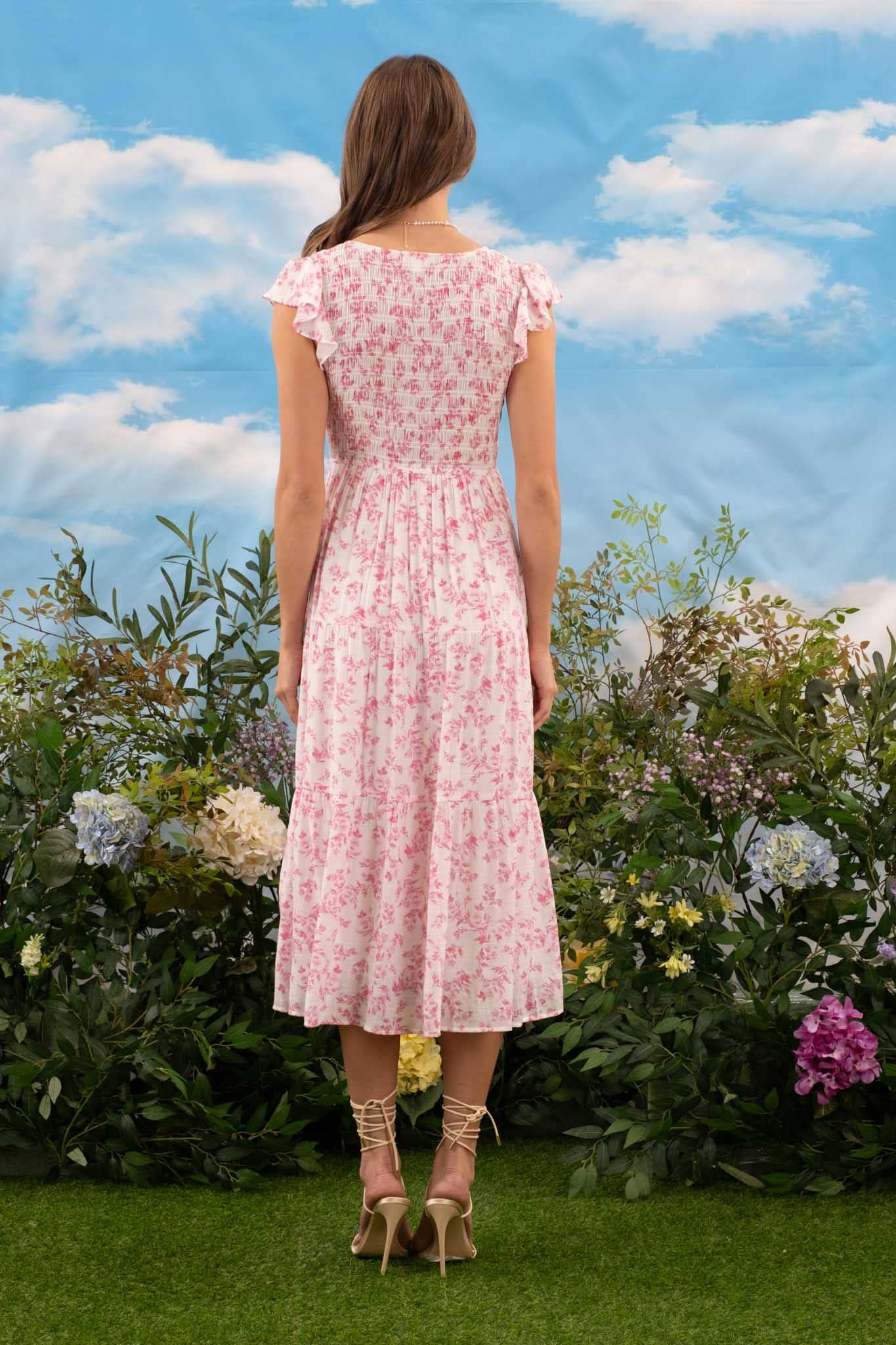 FLORAL V NECK SMOCKED SHORT SLEEVE MIDI DRESS