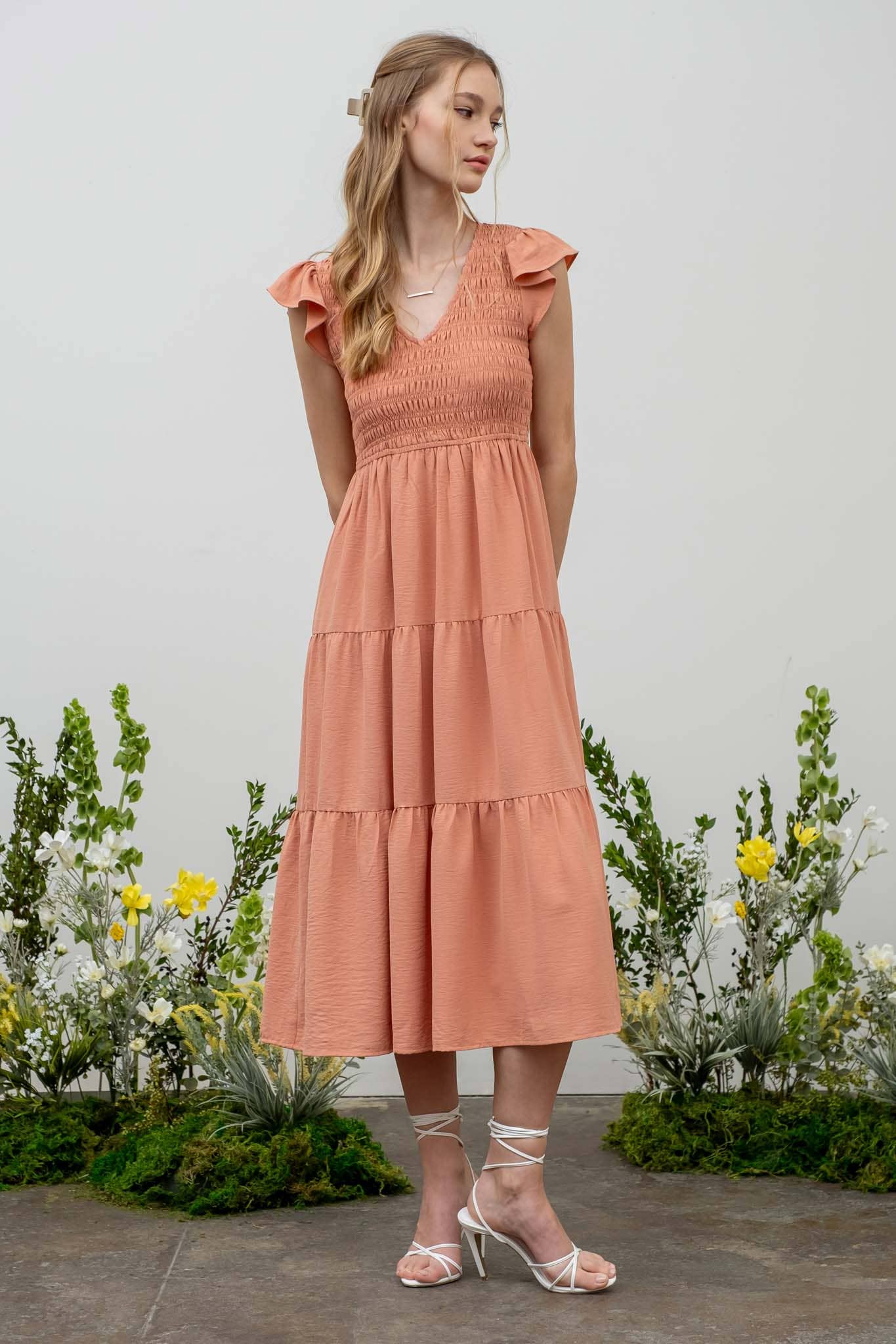 FLUTTER SLEEVE MAXI DRESS: KHAKI