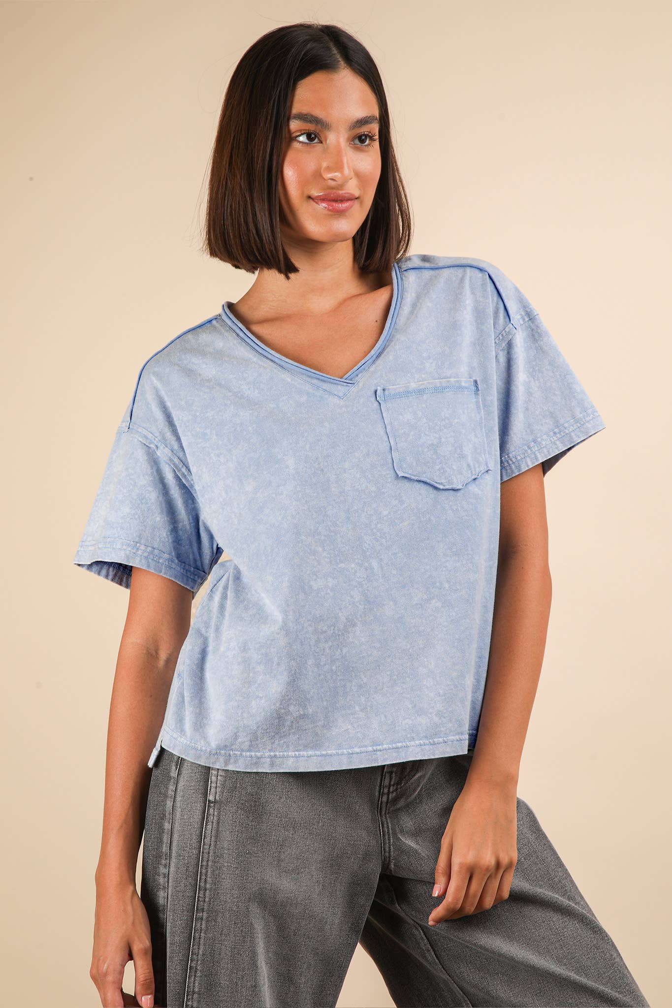 NT11966-Mineral Washed V-Neck Knit Top