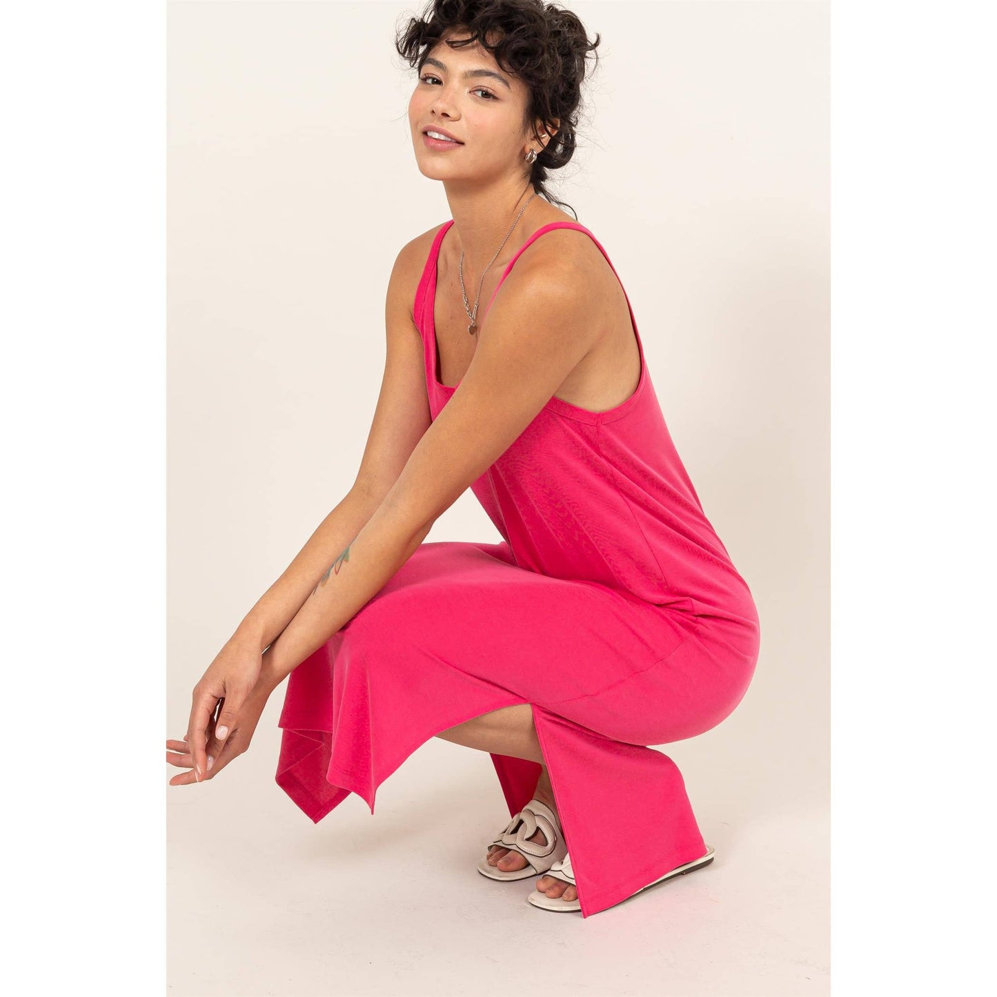DZ24C269-Soft V-Neck Midi Dress
