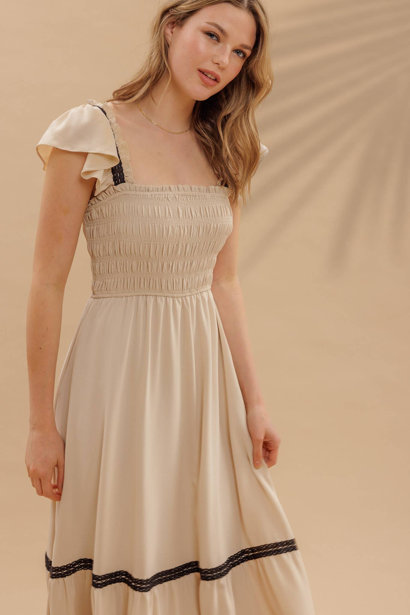 CONTRAST DETAIL SMOCKED RUFFLE MIDI DRESS