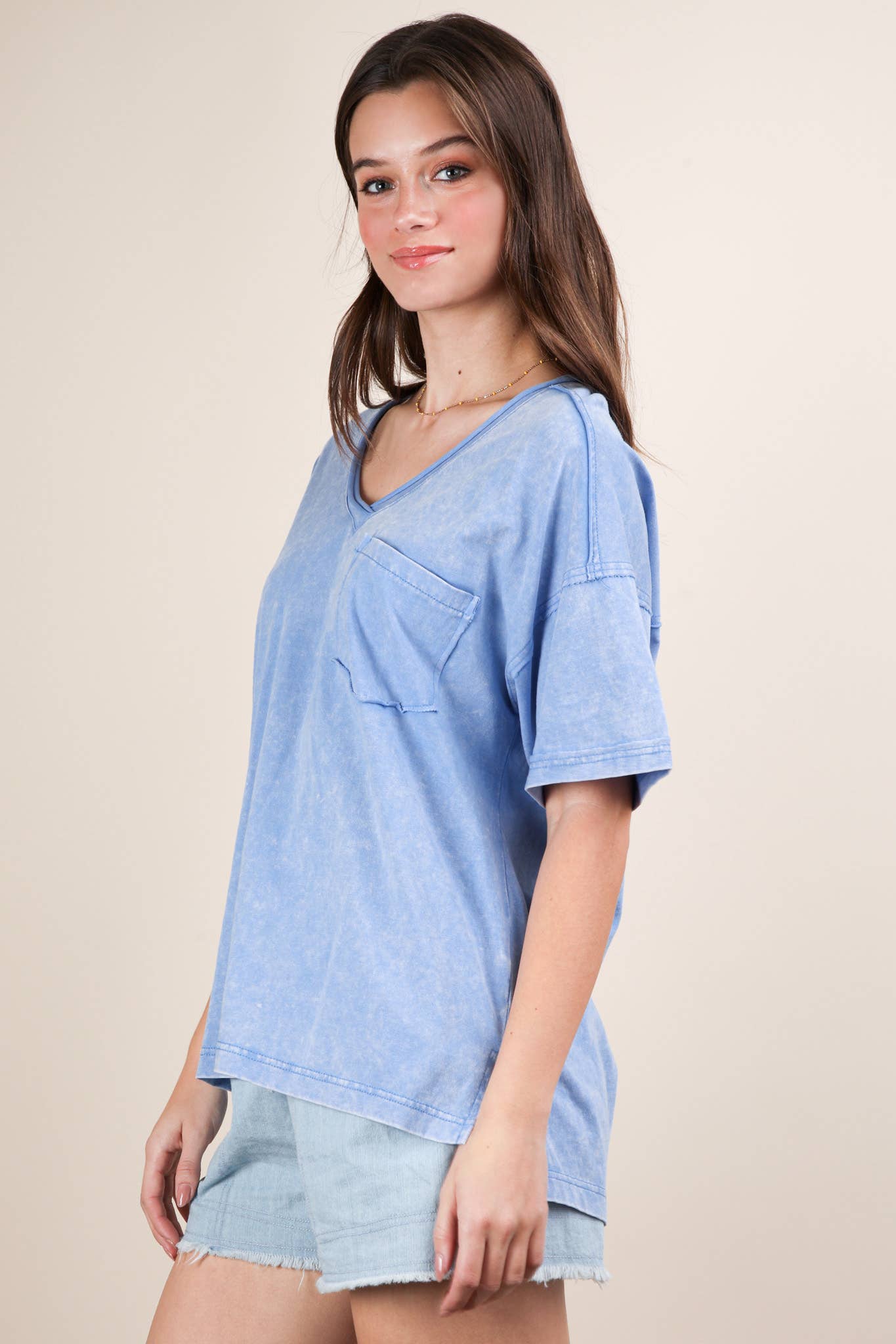 NT11966-Mineral Washed V-Neck Knit Top