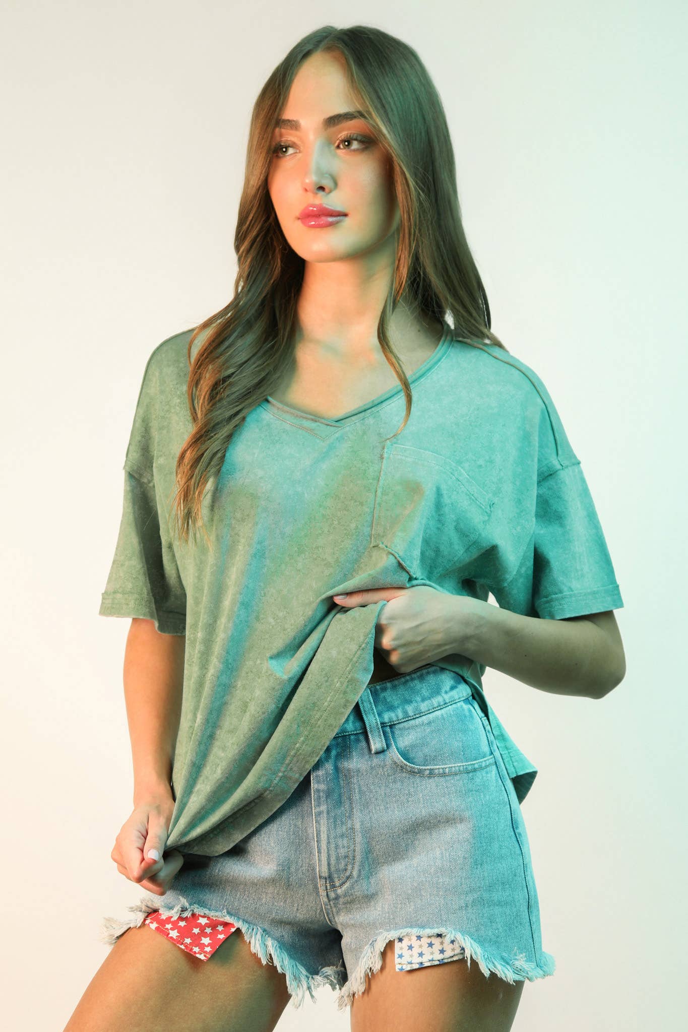 NT11966-Mineral Washed V-Neck Knit Top