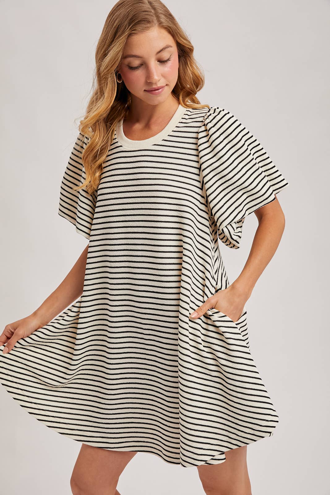 PUFF SLEEVES BILLOWY SILHOUETTE STRIPED DRESS