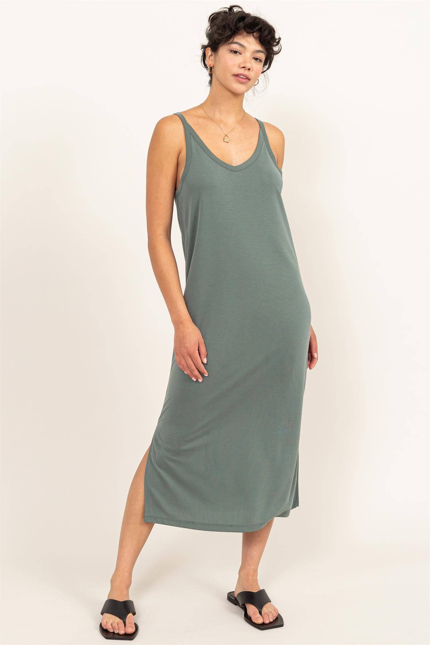 DZ24C269-Soft V-Neck Midi Dress