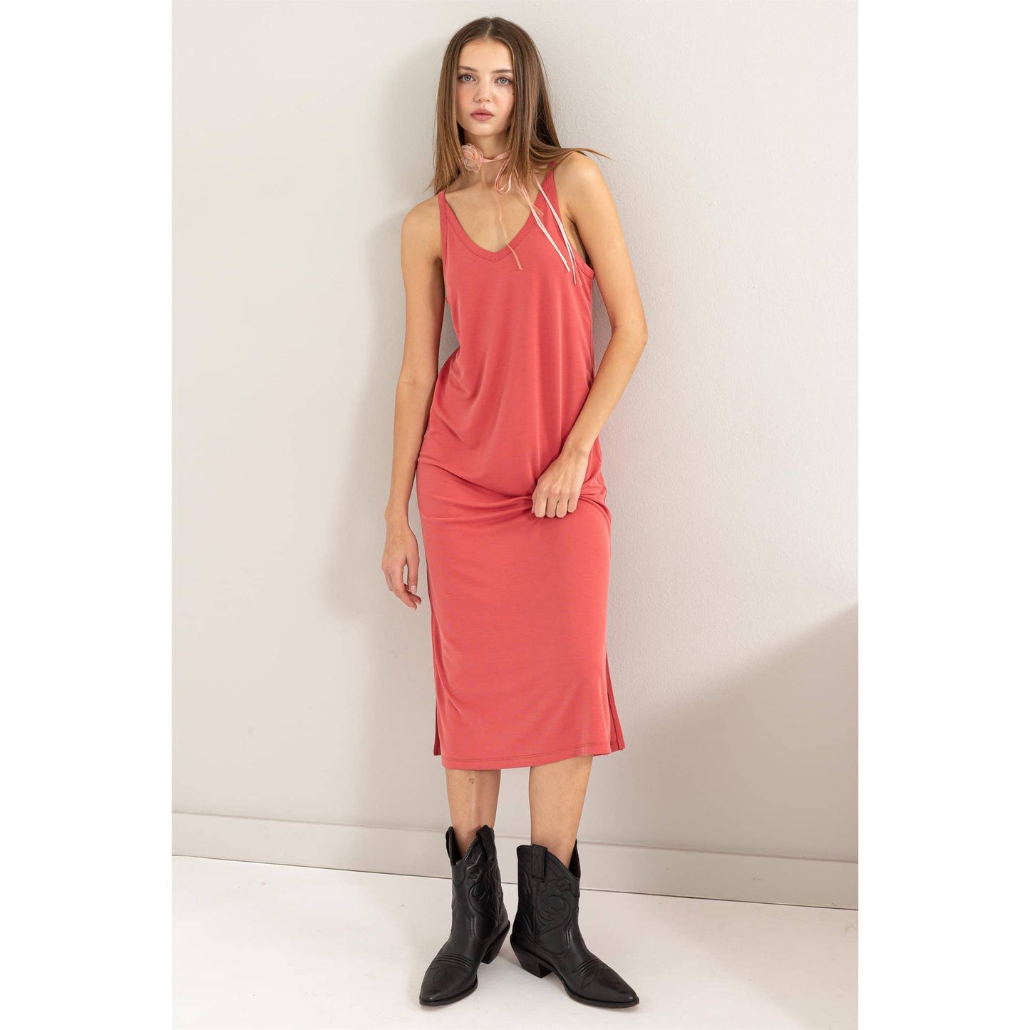 DZ24C269-Soft V-Neck Midi Dress