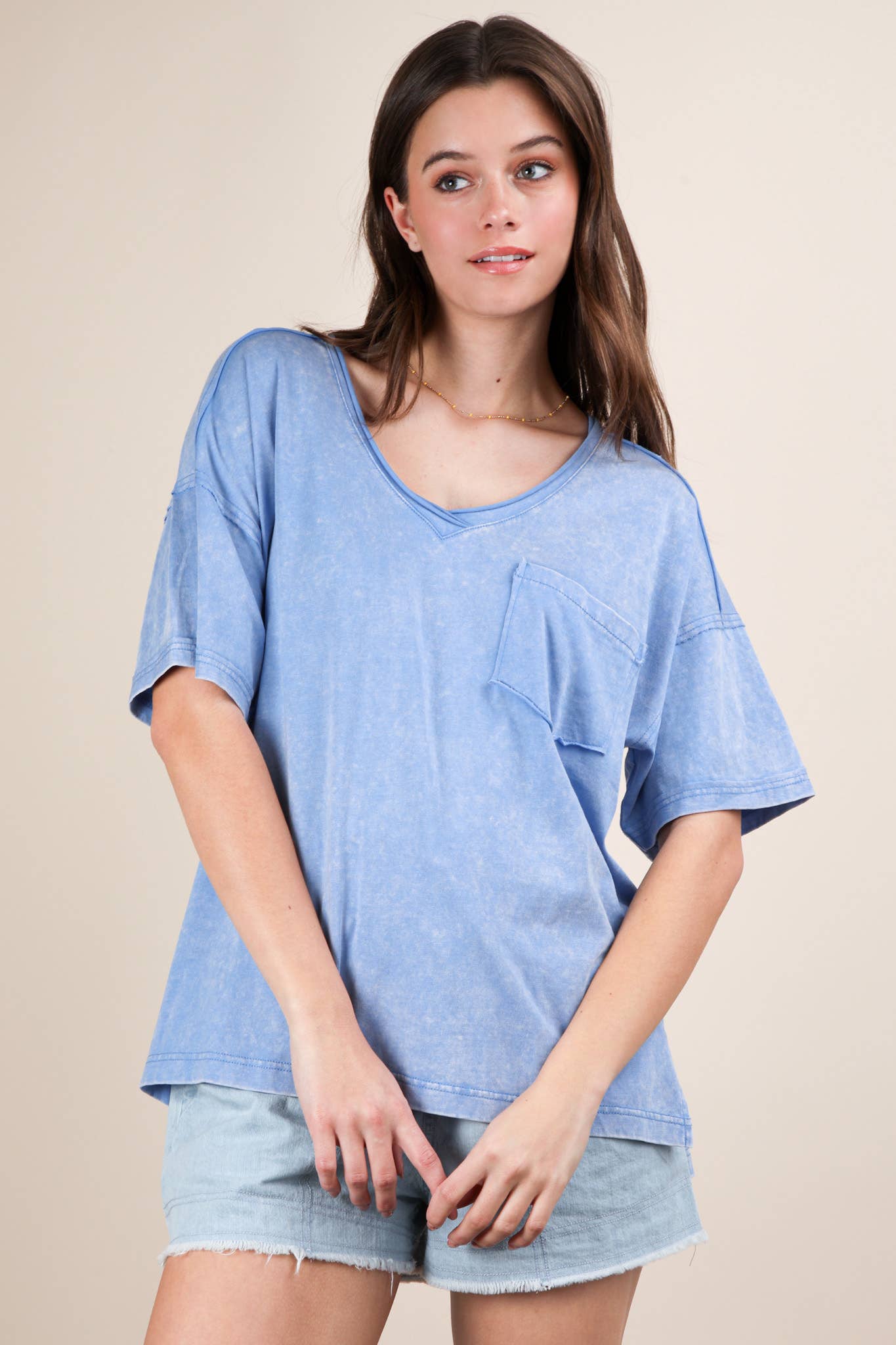 NT11966-Mineral Washed V-Neck Knit Top