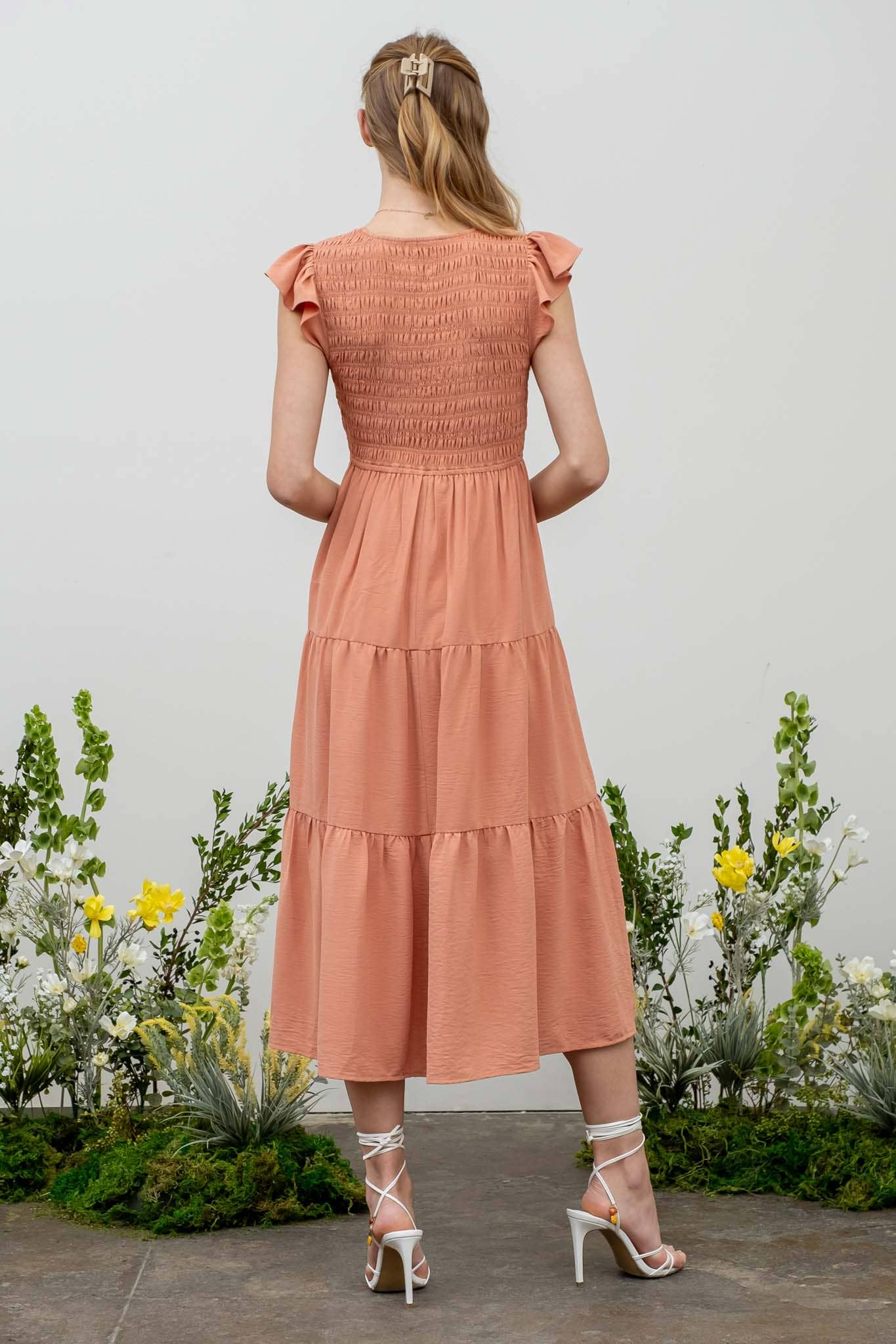 FLUTTER SLEEVE MAXI DRESS: KHAKI