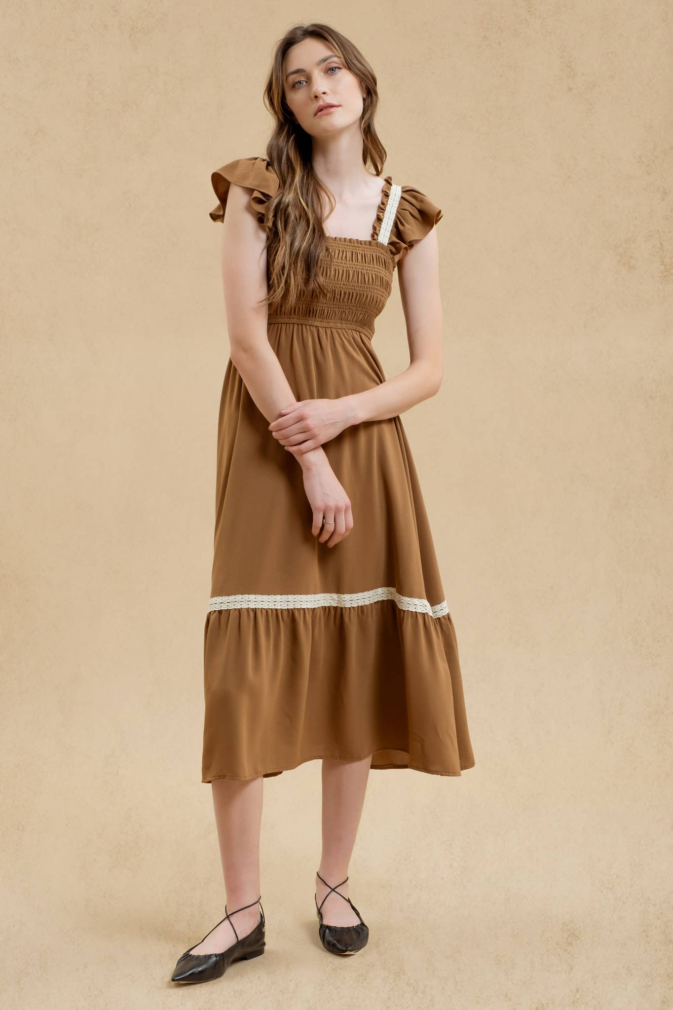 CONTRAST DETAIL SMOCKED RUFFLE MIDI DRESS