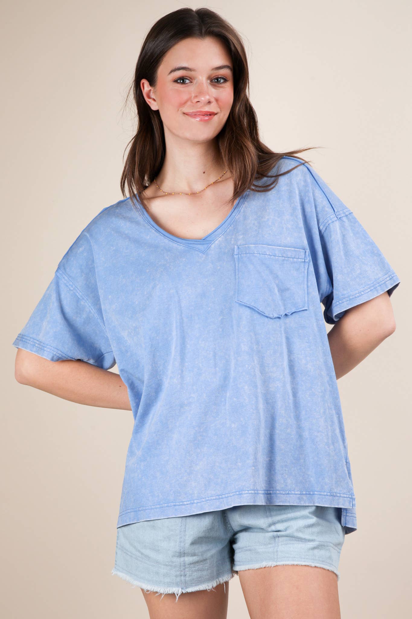 NT11966-Mineral Washed V-Neck Knit Top