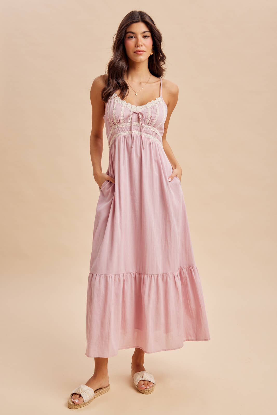 LACE DETAIL MAXI DRESS