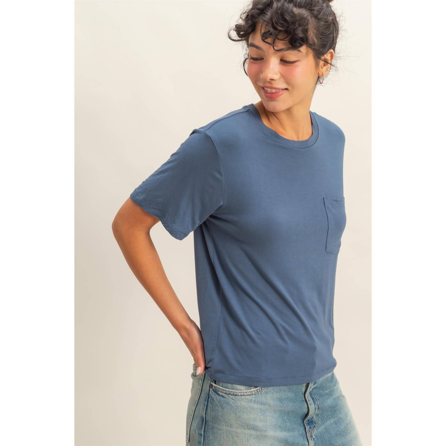 Classic Crew Neck Short Sleeve Pocket Top