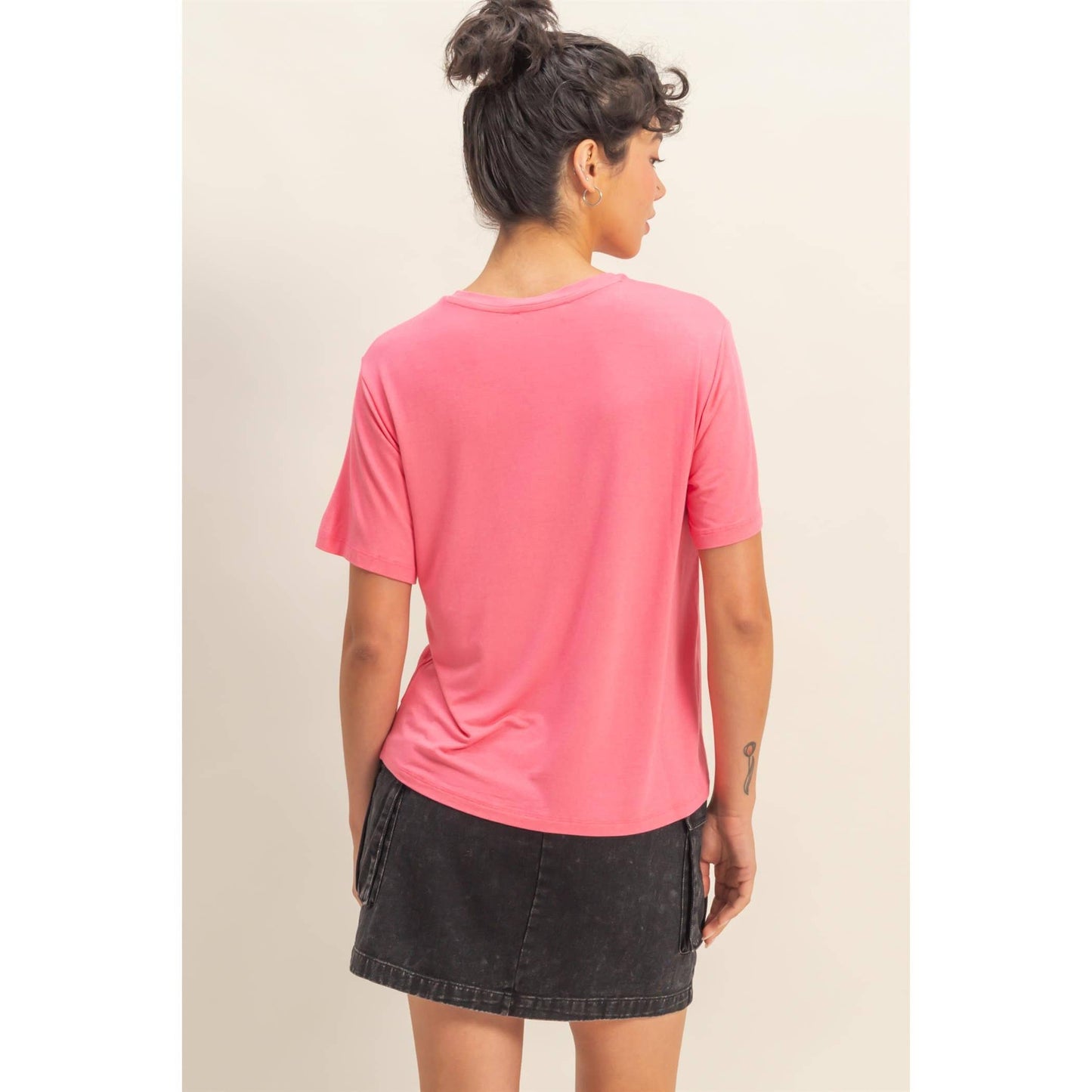 Classic Crew Neck Short Sleeve Pocket Top