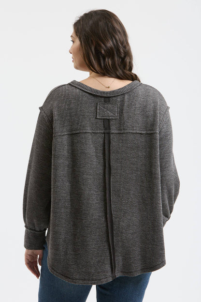 PLUS V NECK ASYMMETRICAL HEM LONG SLEEVE KNIT TOP