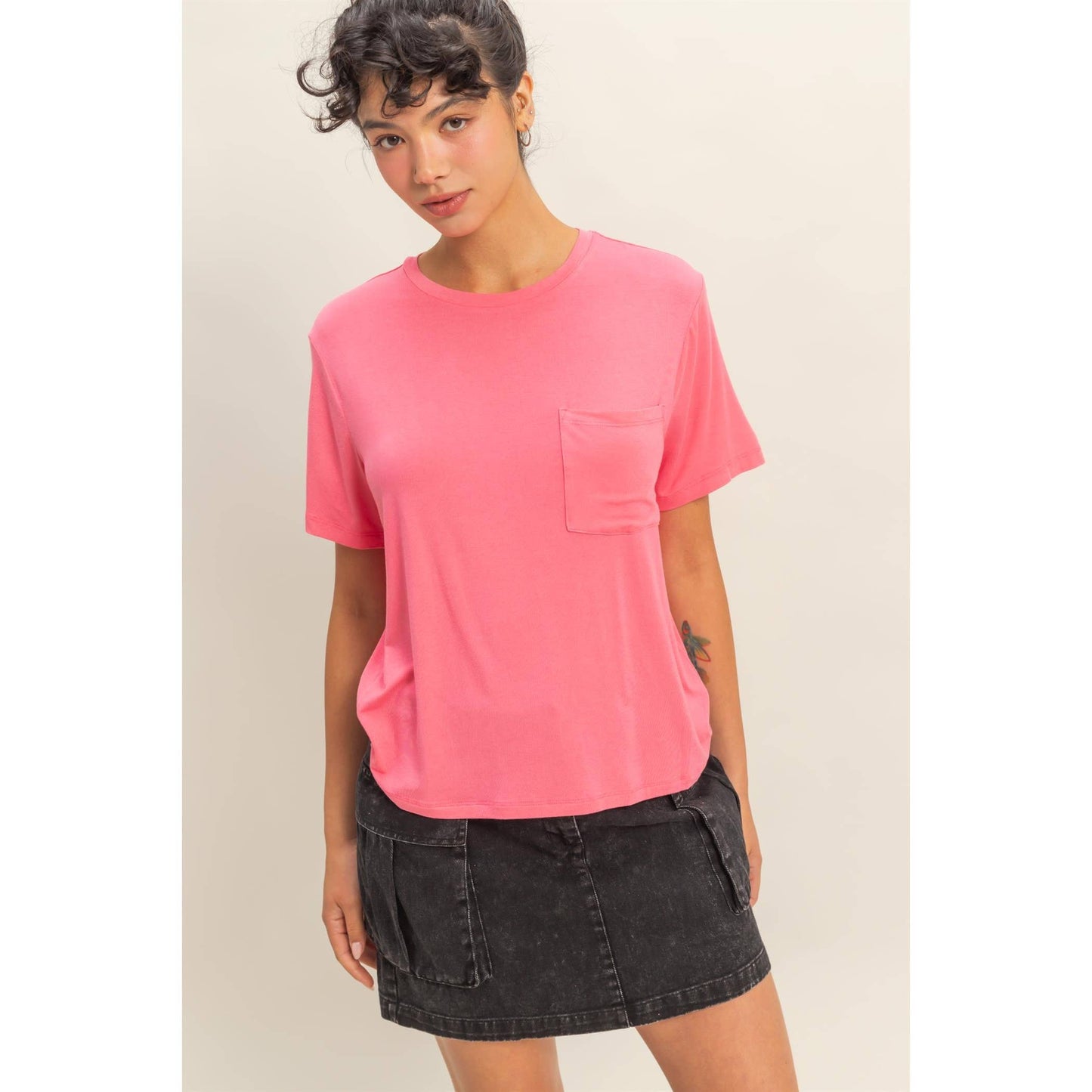 Classic Crew Neck Short Sleeve Pocket Top