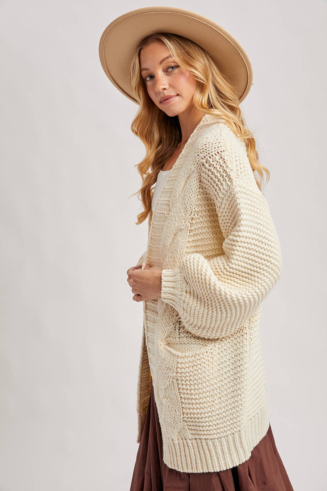 CHUNKY CABLE LANTERN SLEEVE CARDIGAN
