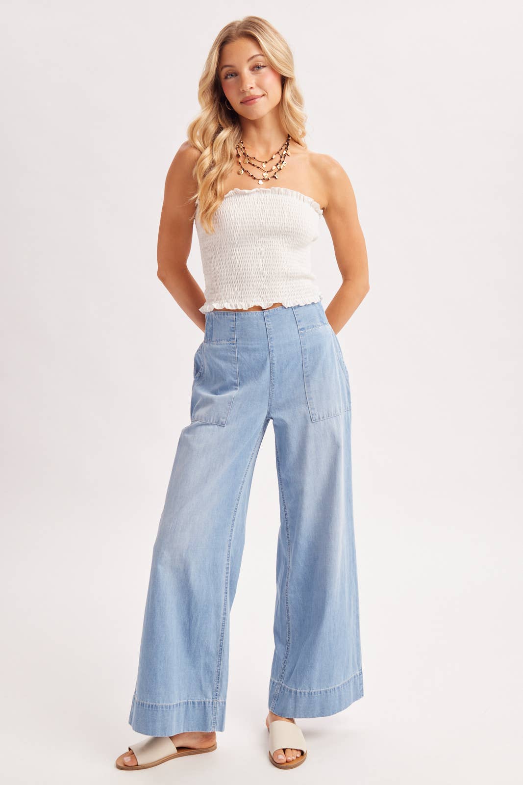 WIDE-LEG DENIM JEANS