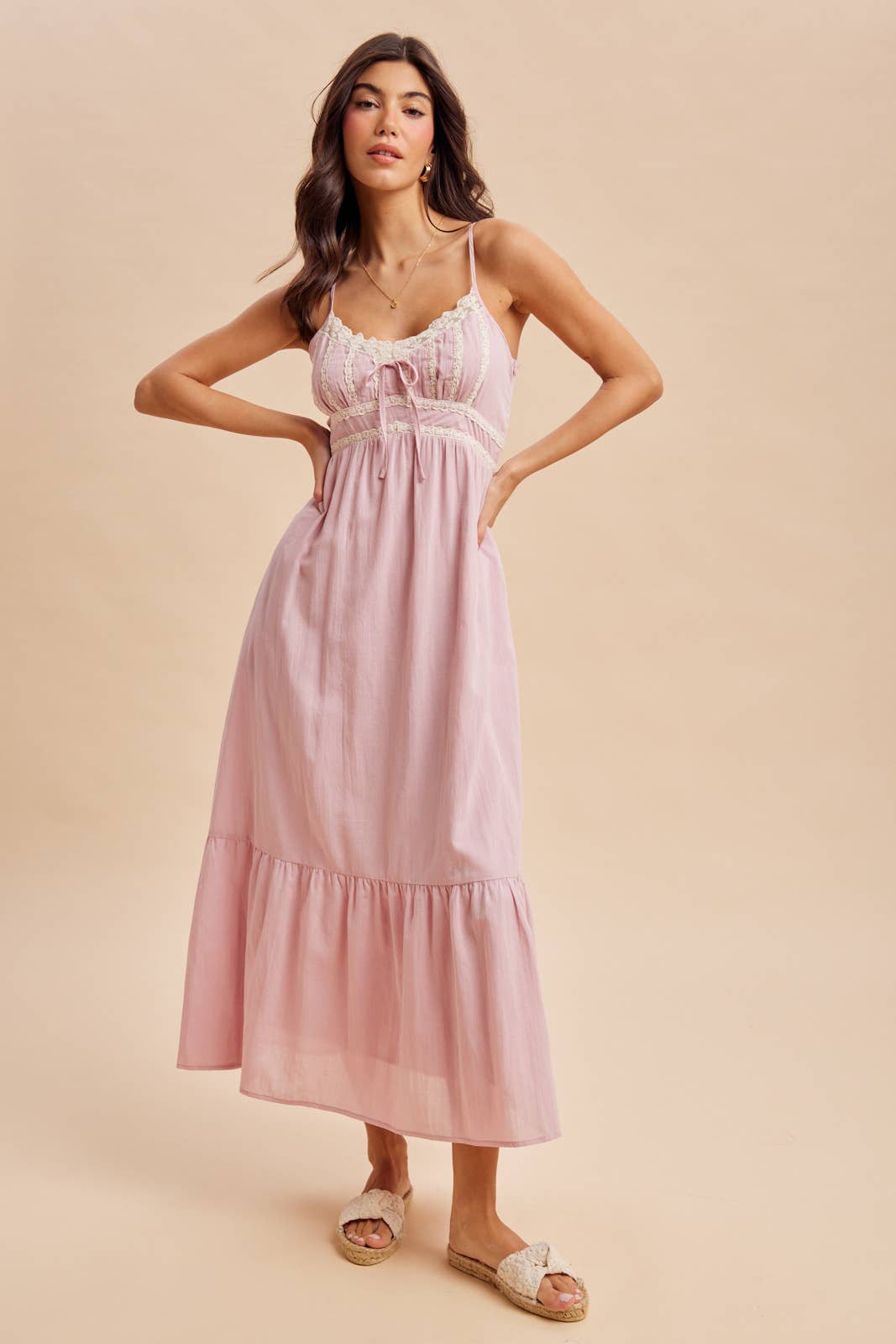 LACE DETAIL MAXI DRESS