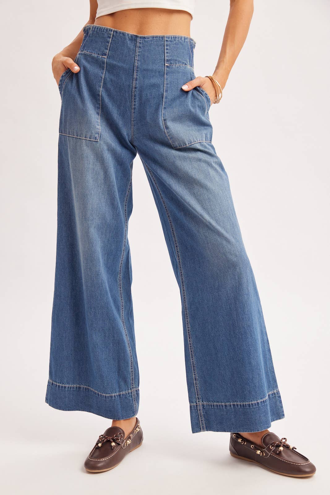 WIDE-LEG DENIM JEANS