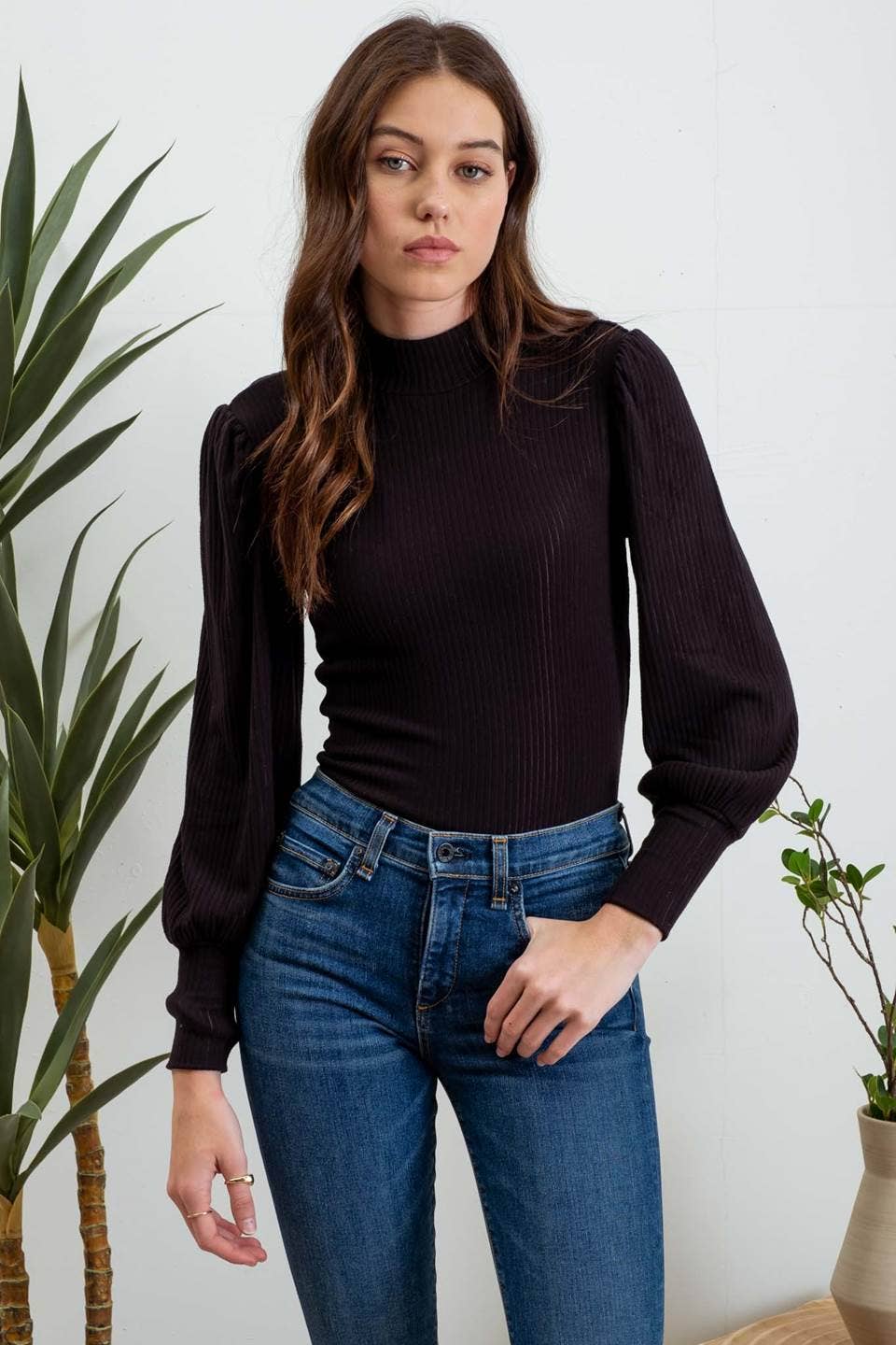 MOCK NECK LONG SLEEVE BACK BUTTON KNIT TOP