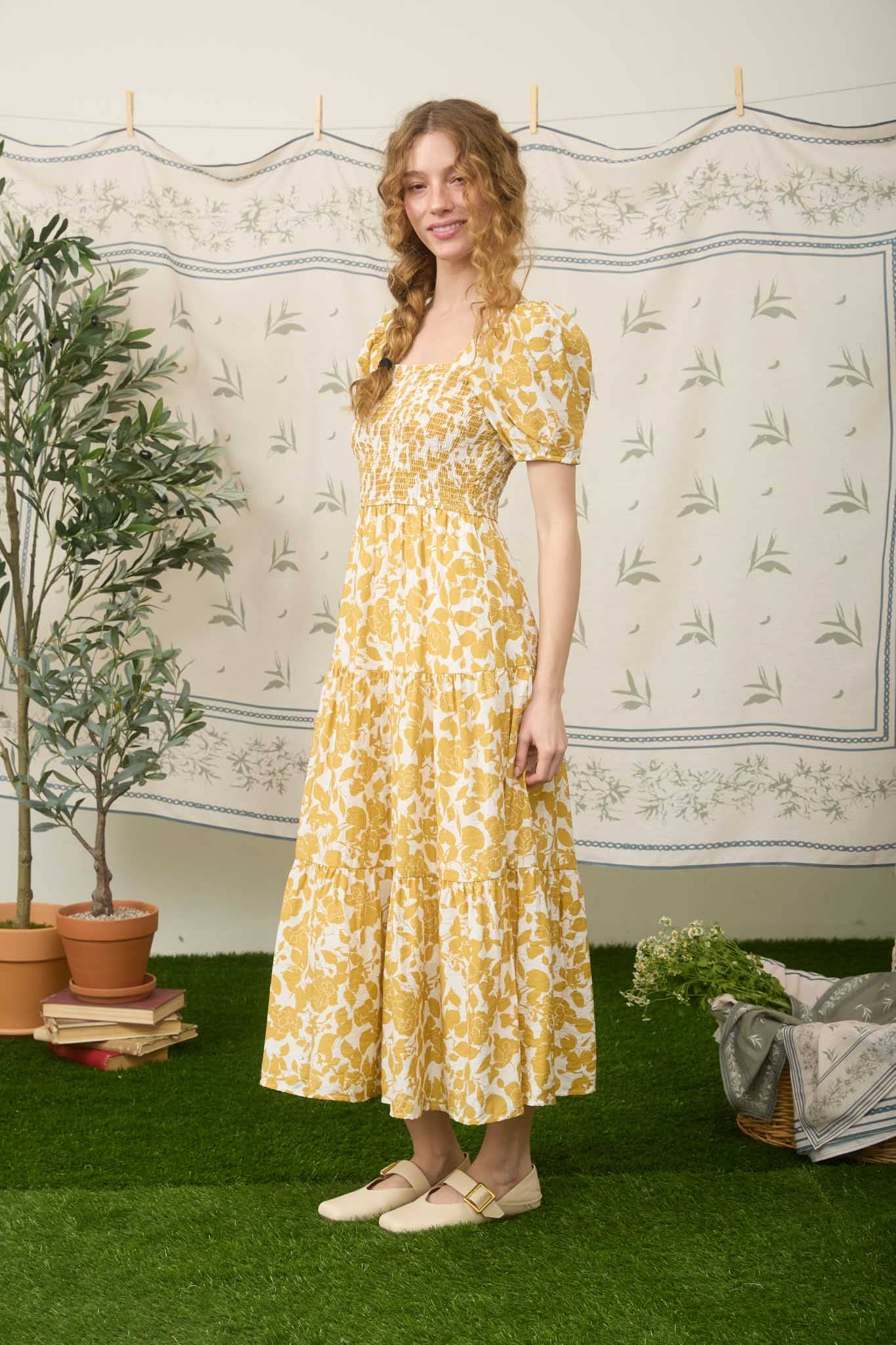 FLORAL PUFF SLEEVE SMOCKED TIERED MIDI DRESS